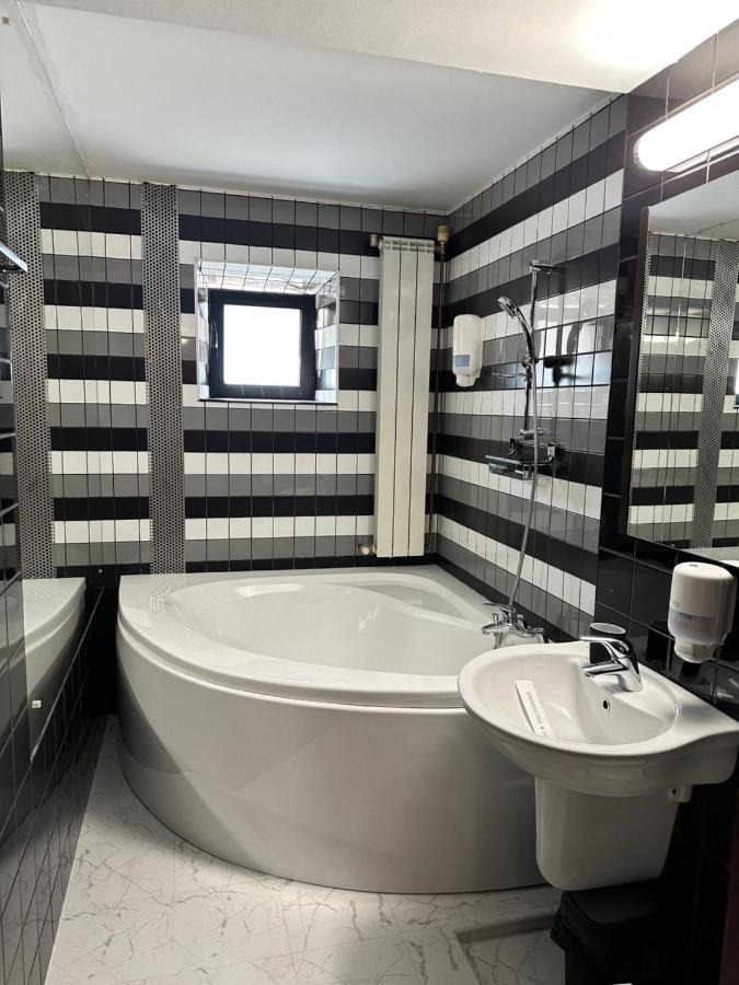 Apartamento Nerva Traian Studio Bucarest Exterior foto